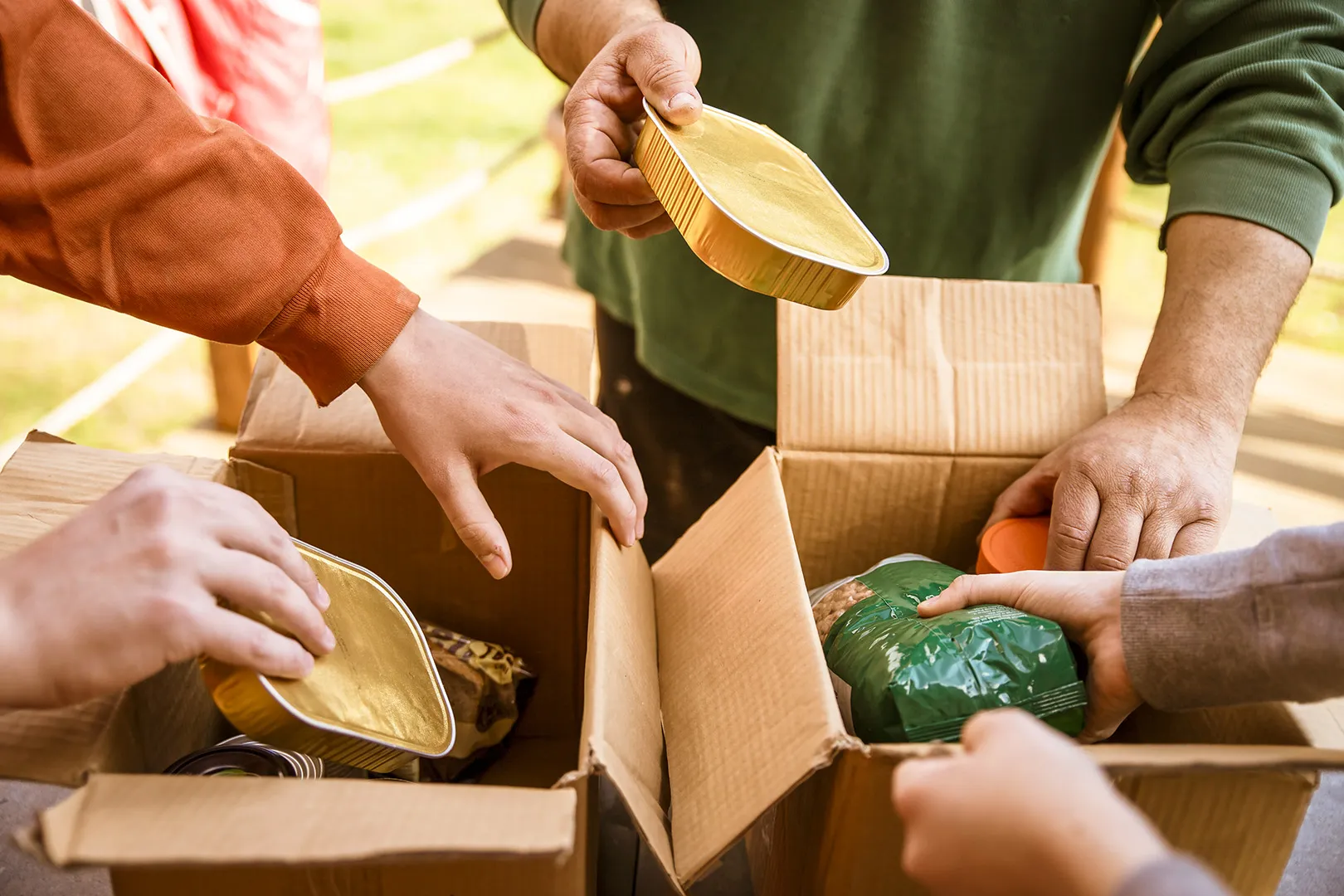 collecting food donations