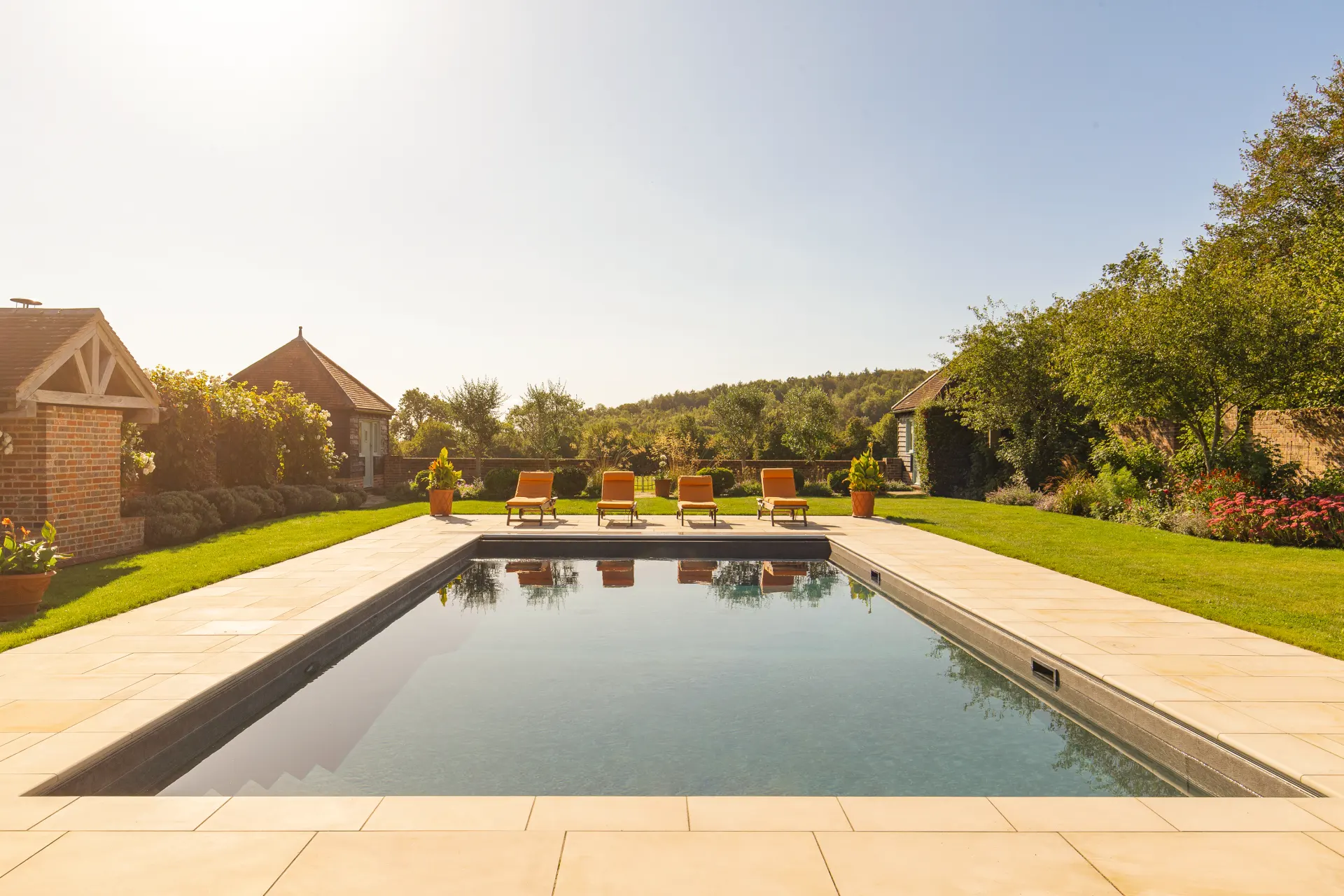 pool-home